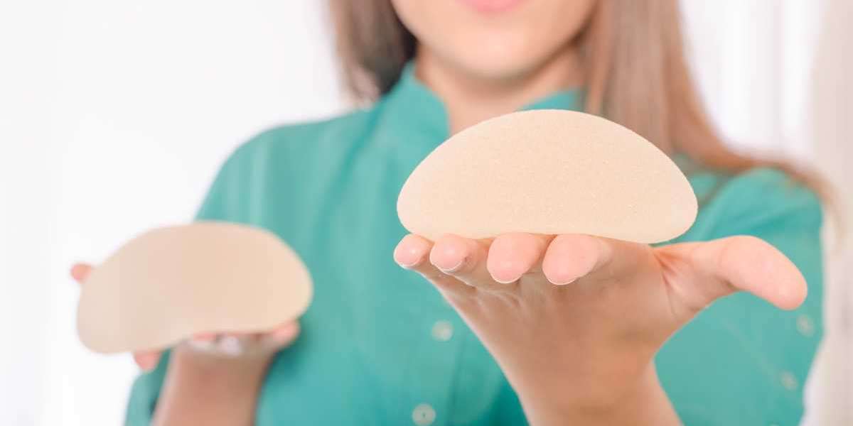 Global Breast Implants Market Share to Register a Phenomenal CAGR between 2023-2030