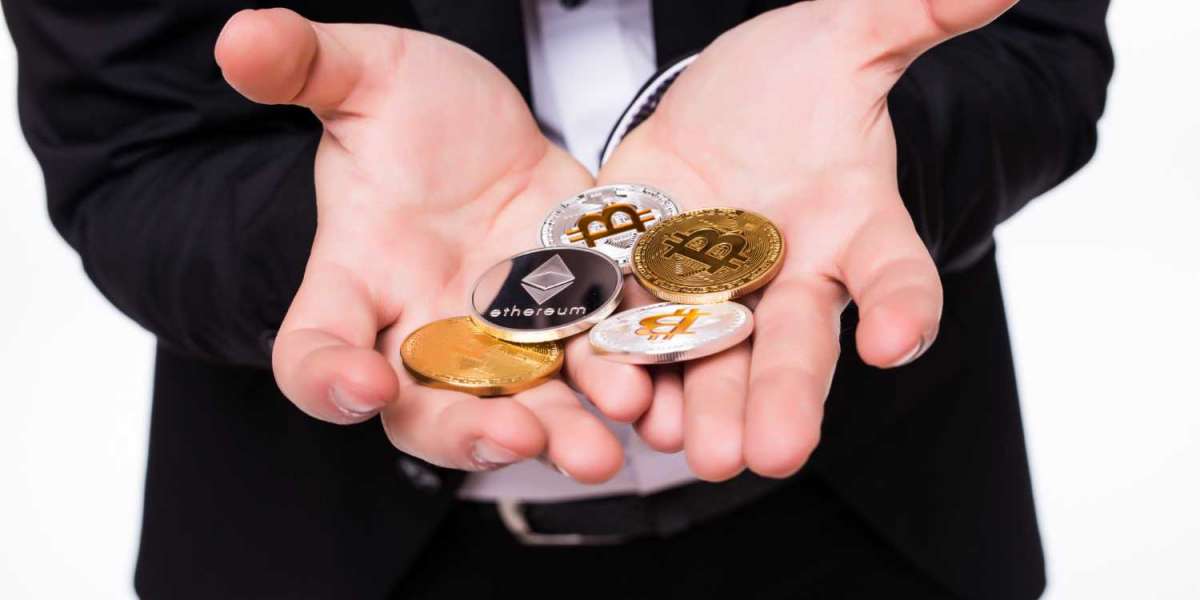 What are the risks and benefits of investing in cryptocurrencies?