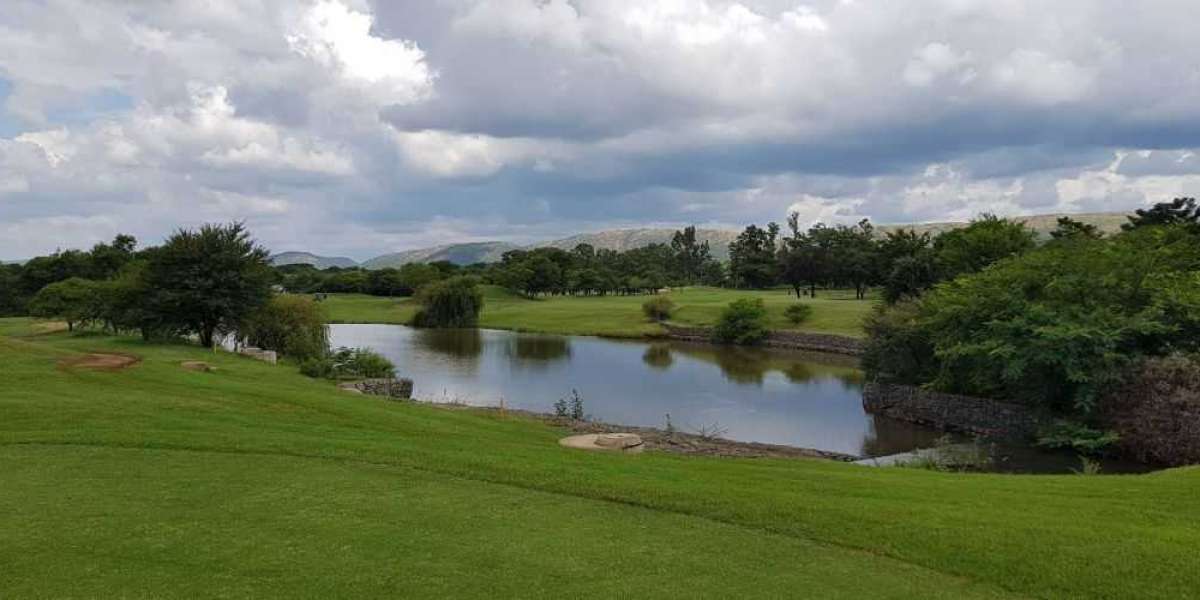 Exploring the Beauty and Challenges of Akasia Golf Club