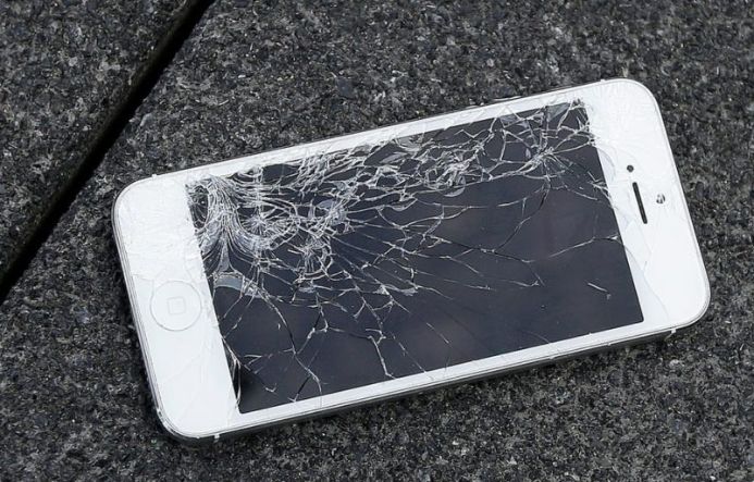 iPhone Screen Repair & Replacement Near Me - 045864033