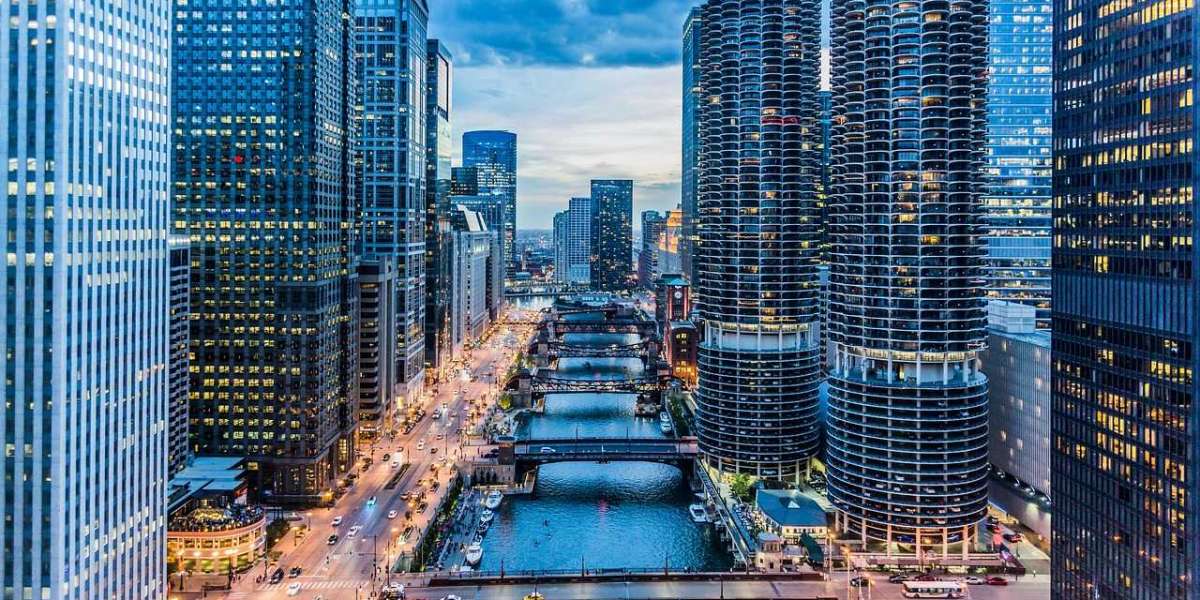Exploring the Windy City: A Guide to Traveling to Chicago