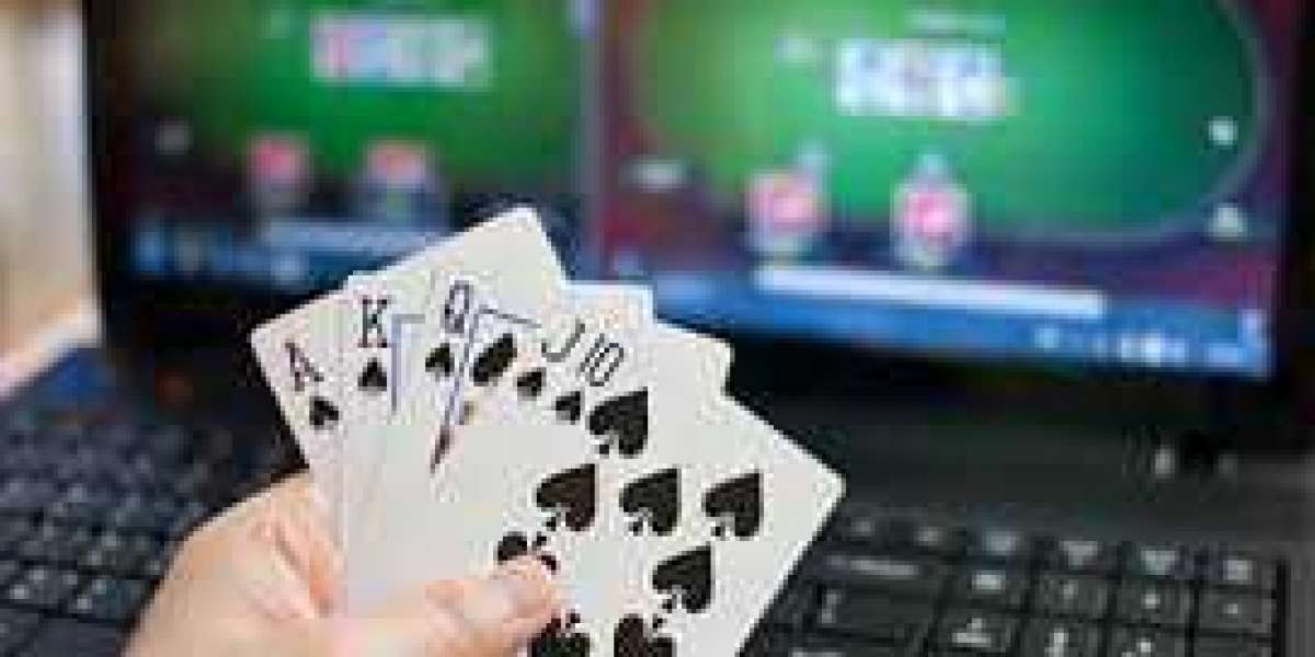 Enhancing Your Poker Game with AI: Strategies for Using Digital Assistants