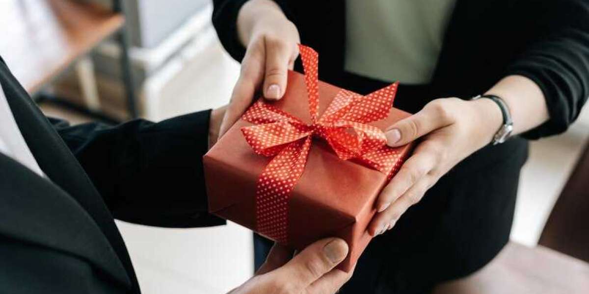 Pamper Your Loved Ones By Sending Gifts Abroad