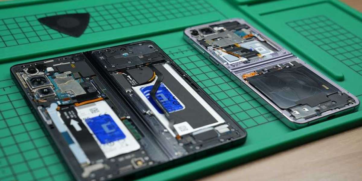The Ultimate Guide to Finding iPhone and Samsung Repair Near You