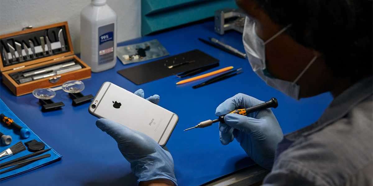 The Ultimate Guide to Finding Quality iPhone Repair Near Me and Samsung Repair Near Me